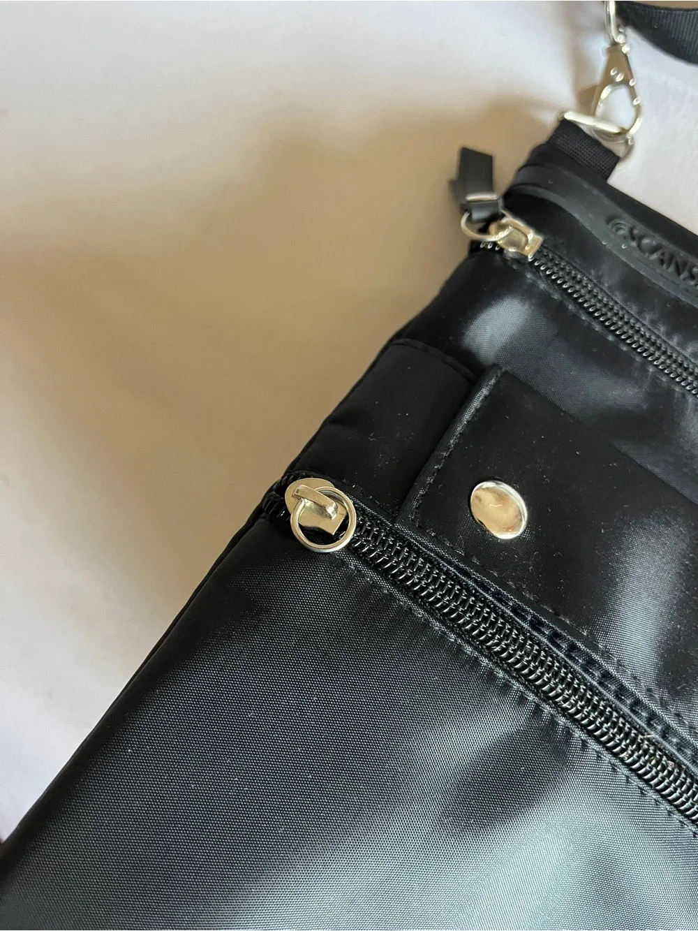 SCANSAFE Black RFID Crossbody Travel Bag Purse Small 8.5